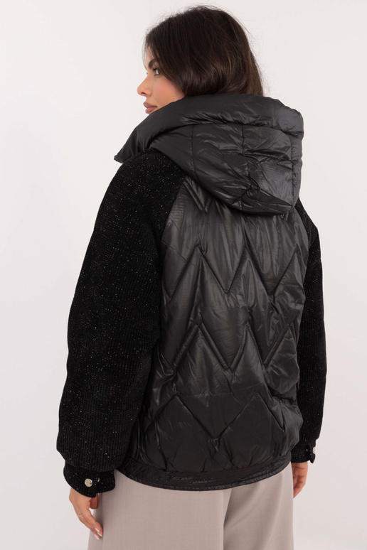 Striukė-MBM-KR-AJ218-003.16P-juoda