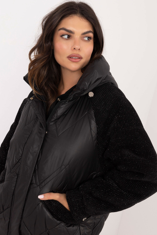 Striukė-MBM-KR-AJ218-003.16P-juoda