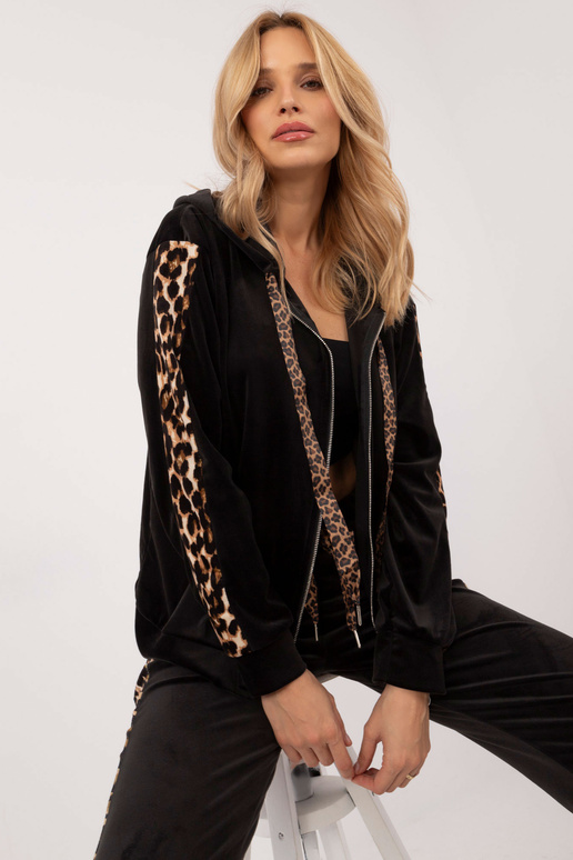 Dviejų dalių komplektas... Dviejų dalių komplektas...