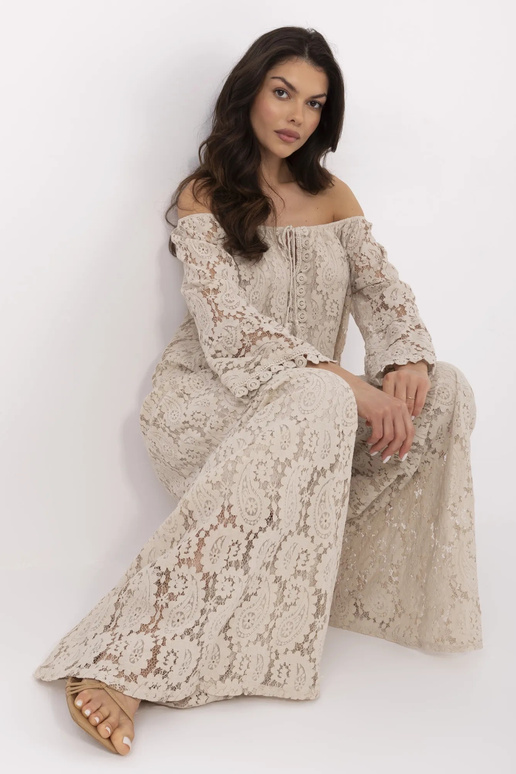 Kelnės iš nėrinių Kelnės iš nėrinių