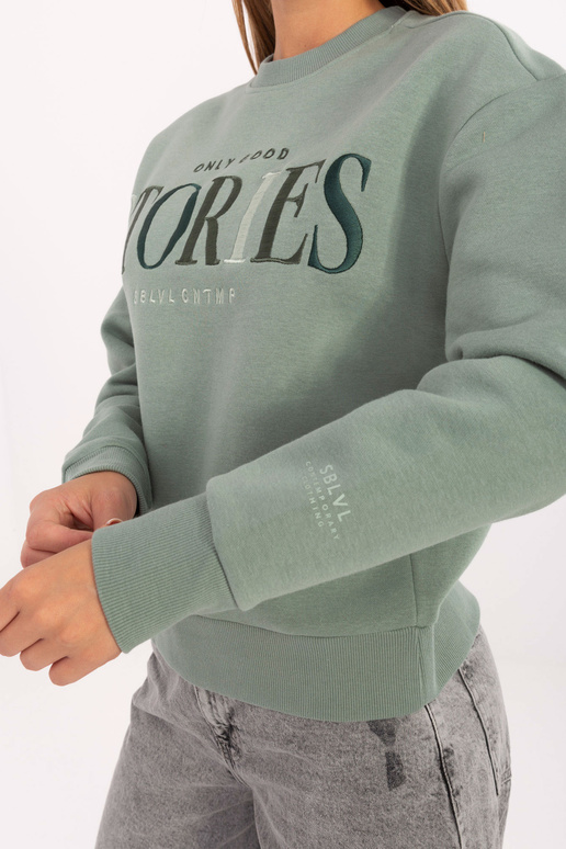 Pistacijų spalvos džemperis