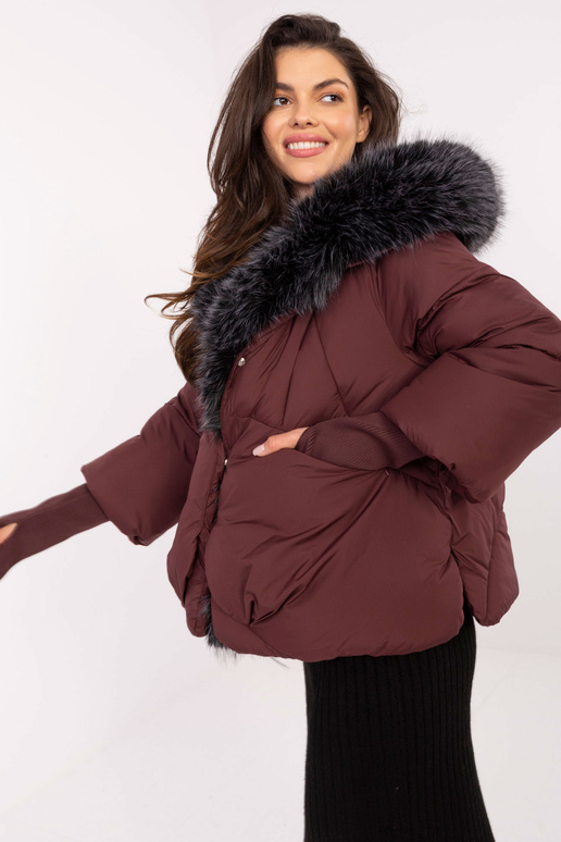 Burgundiška striukė