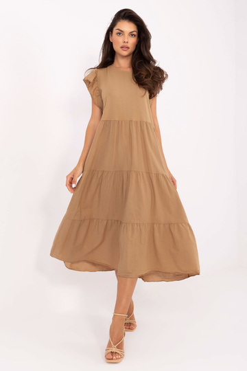 Kupranugario spalvos suknelė