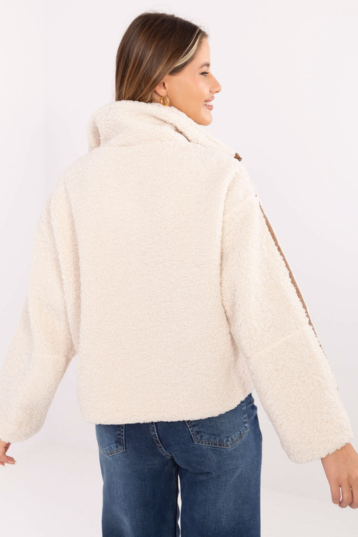 Šviesiai smėlinė striukė