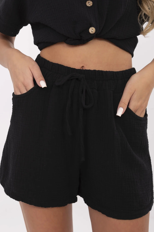 Juodi šortai