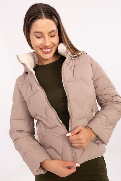 Tamsiai smėlinė striukė