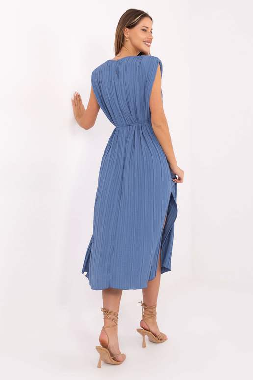 Tamsiai mėlyna suknelė