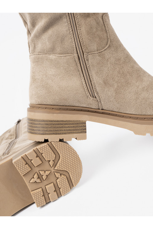 smėlio spalvos batai su masyviu kulnu z cholewką 