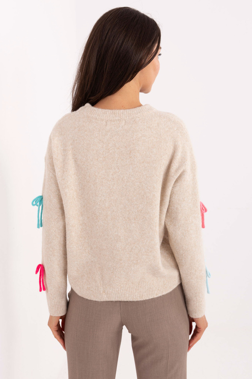 Šviesiai smėlio spalvos megztinis