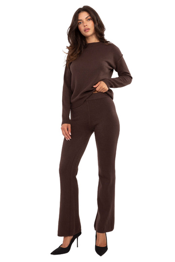 Tamsiai rudas komplektas