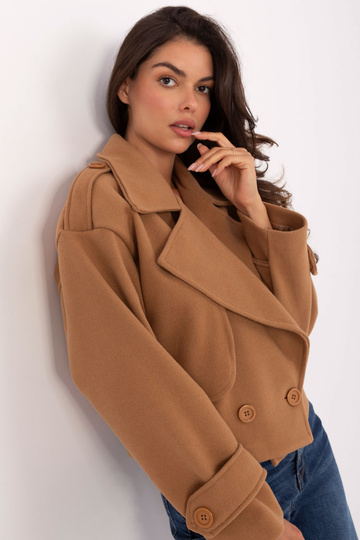 Kupranugario spalvos striukė 2