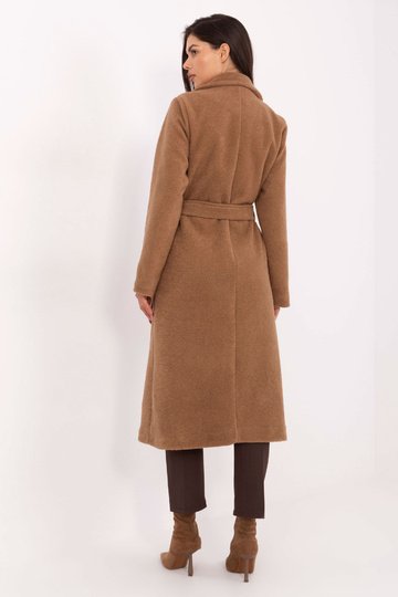 Kupranugario spalvos paltas