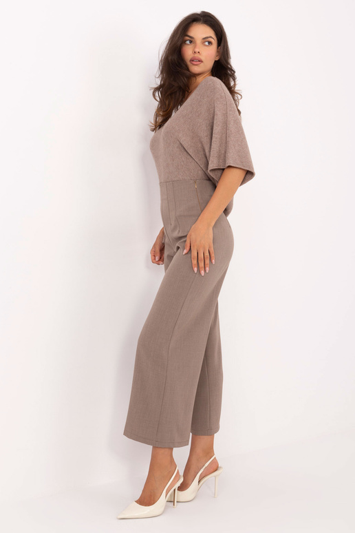 Tamsiai smėlinės kelnės