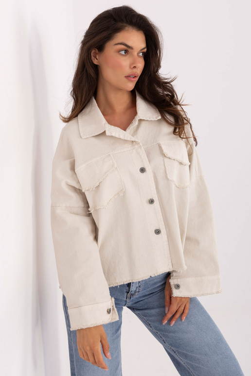 Šviesiai smėliniai marškiniai