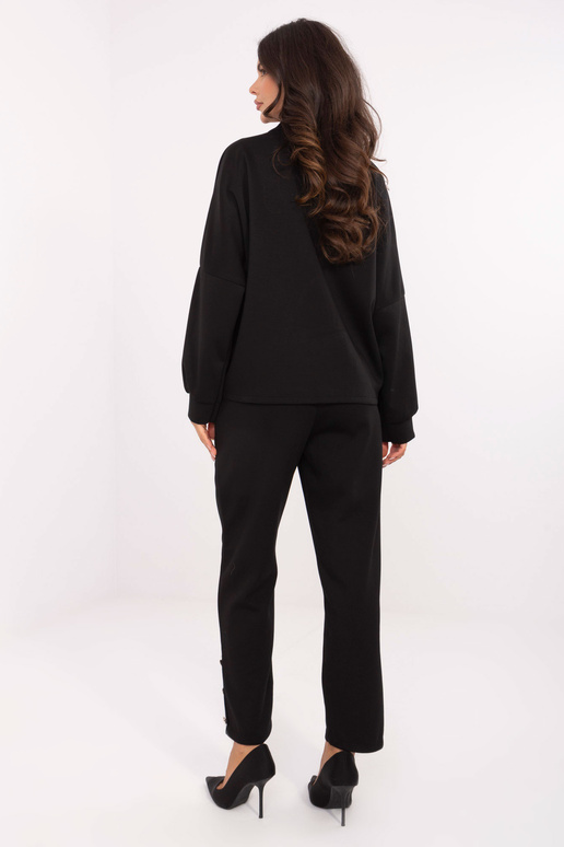 Juodas komplektas Juodas komplektas