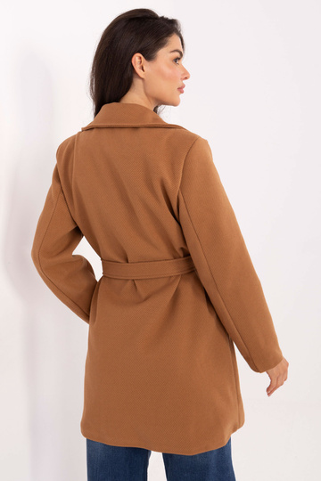 Kupranugario spalvos paltas