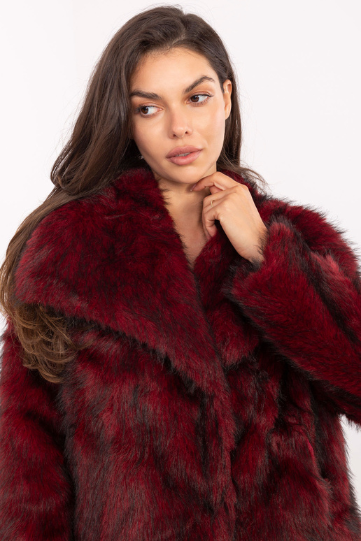 Vyšnių spalvos kailinukai