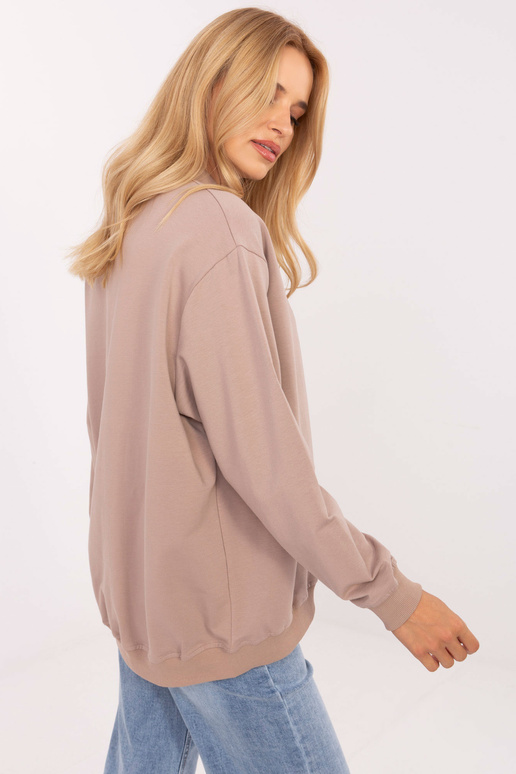 Tamsiai smėlinis džemperis