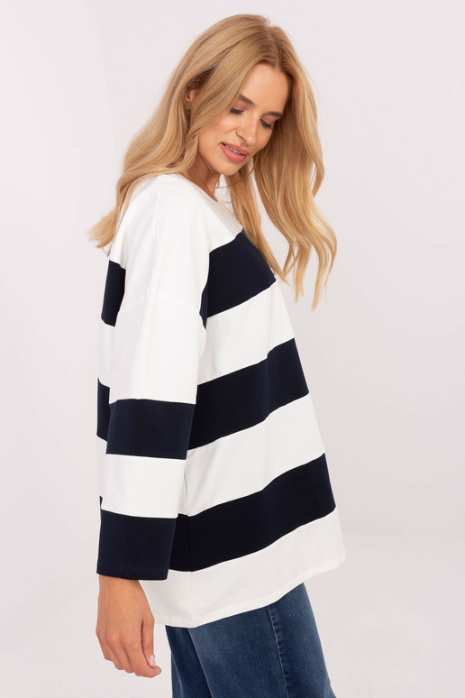 Tamsiai mėlynas gofruotas viršus