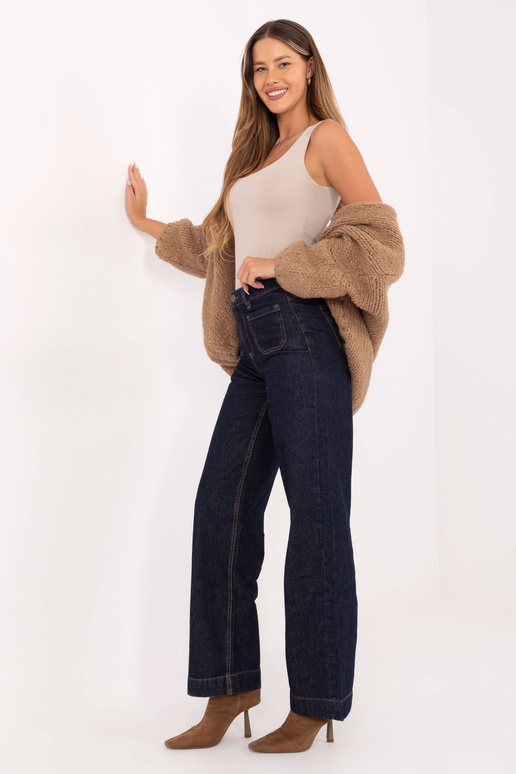 Tamsiai mėlynos kelnės