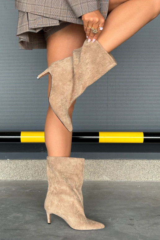 Įsispiriamo modelio Moteriški aulinukai su plonais kulniukais smėlio spalvos Solvienne