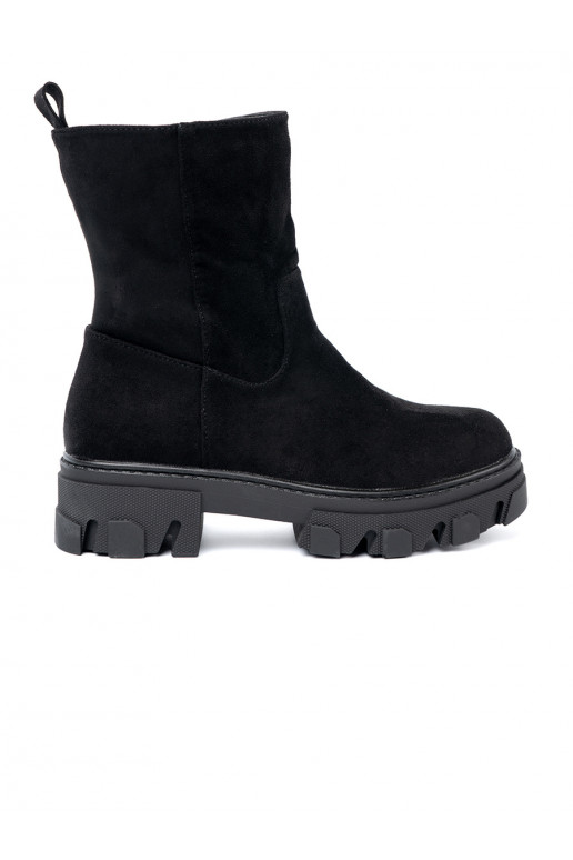 Juodos spalvos batai o minimalistycznym kroju