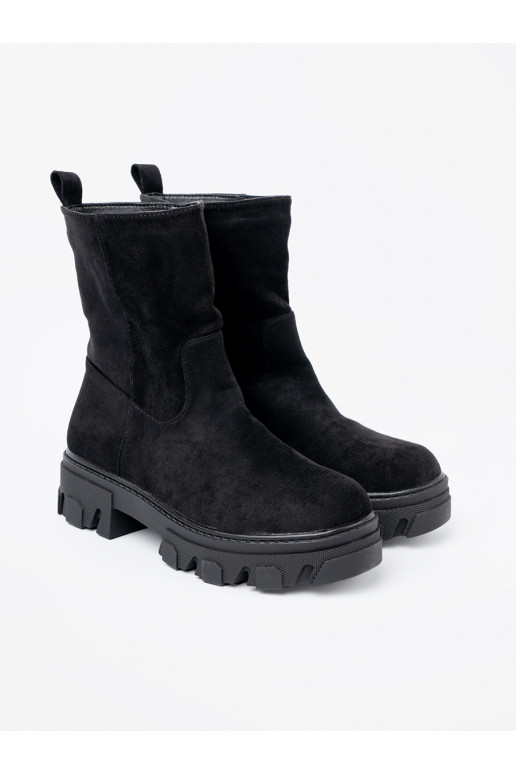 Juodos spalvos batai o minimalistycznym kroju