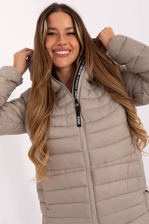 Striukė - tamsiai smėlinė