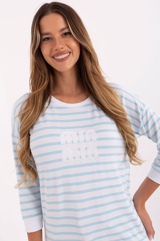 Baltai mėlyna palaidinė