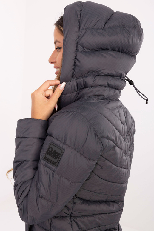 Grafito spalvos striukė