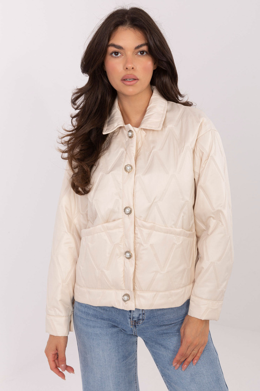 Šviesiai smėlinė striukė