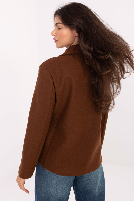 Šviesiai rudos spalvos striukė