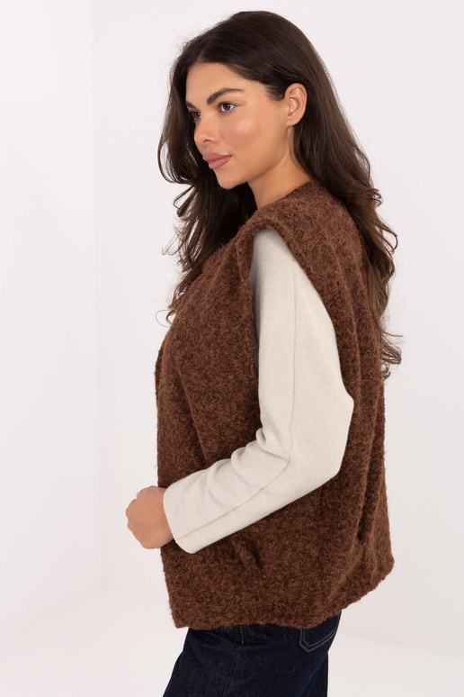 Rudos spalvos liemenė