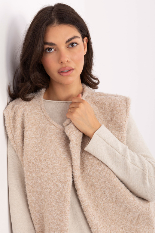 Liemenė - šviesiai smėlinė