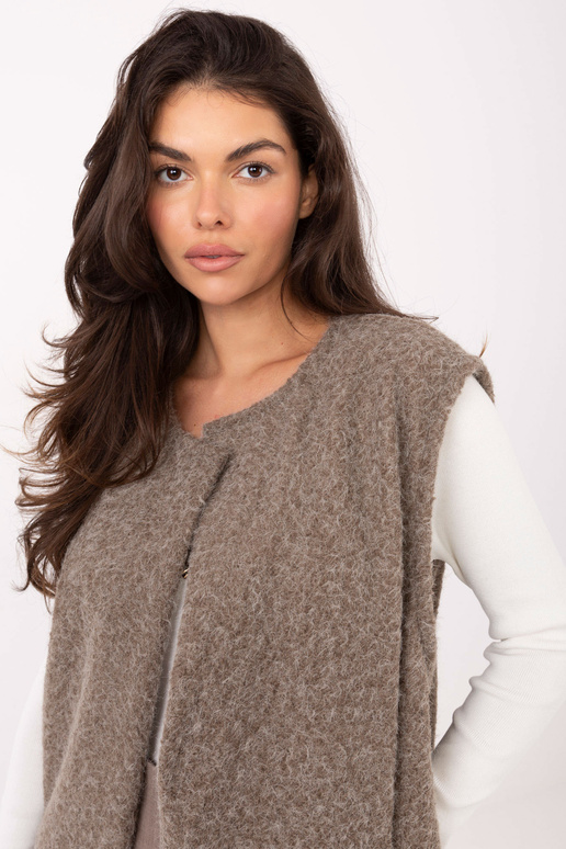 Tamsiai smėlinė liemenė