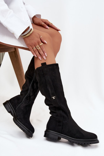 Šilti ilgaauliai batai Na płaskim Obcasie iš eko zomšosowe Juodos spalvos Delyssa