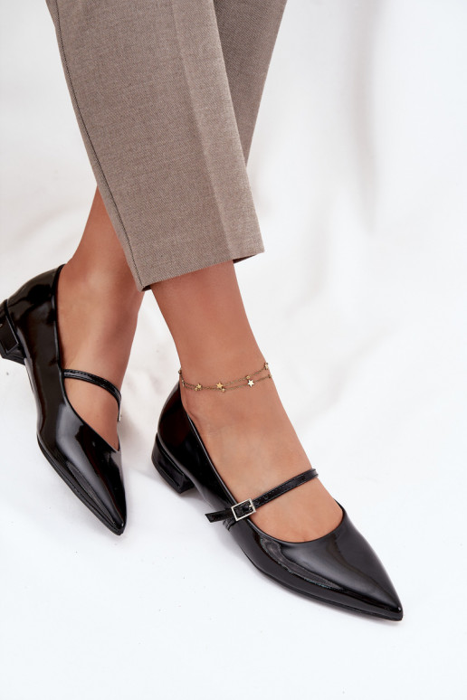 Lakuotos balerinos Na m Obcasie su dirželiais Juodos spalvos Isvella