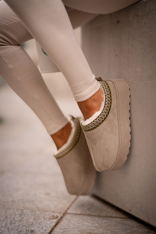 sniego batai  su platforma pašiltinti su kailiuku viduje žalios spalvos Remenia