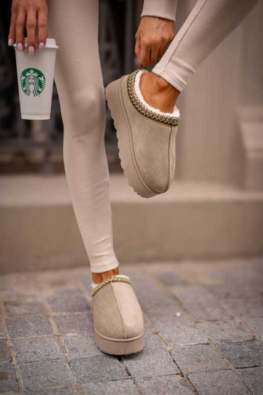 sniego batai  su platforma pašiltinti su kailiuku viduje žalios spalvos Remenia