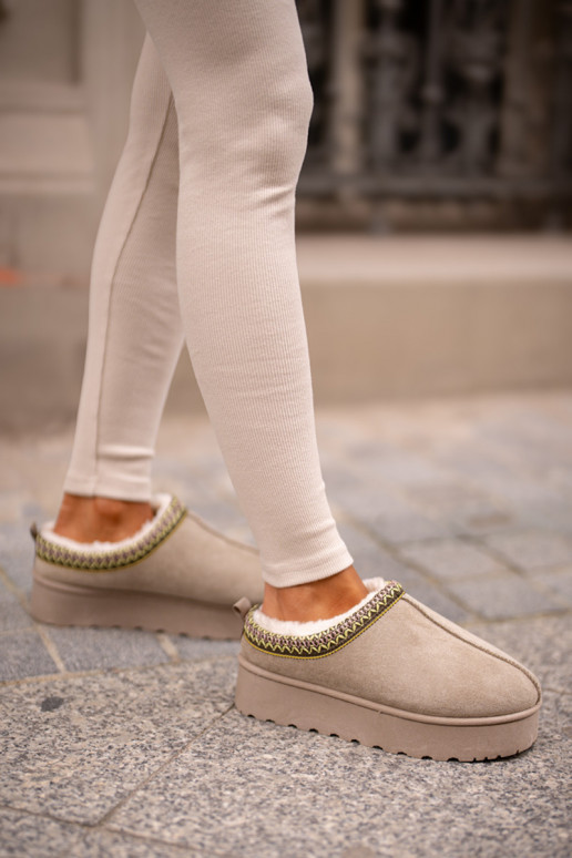 sniego batai  su platforma pašiltinti su kailiuku viduje žalios spalvos Remenia