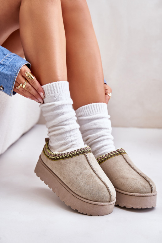 sniego batai  su platforma pašiltinti su kailiuku viduje žalios spalvos Remenia