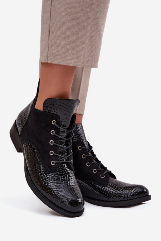 su lako efektu Moteriški aulinukai  Tłoczeniem pašiltinti Vinceza 16477 Juodos spalvos