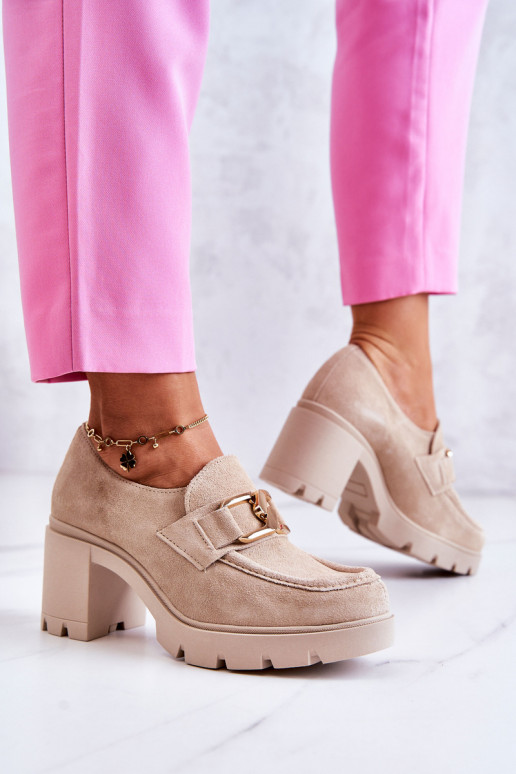 Elegantiško stiliaus batai su kulniukais su aukso spalvos detalėmis dramblio kaulo spalvos Lemar Harmell