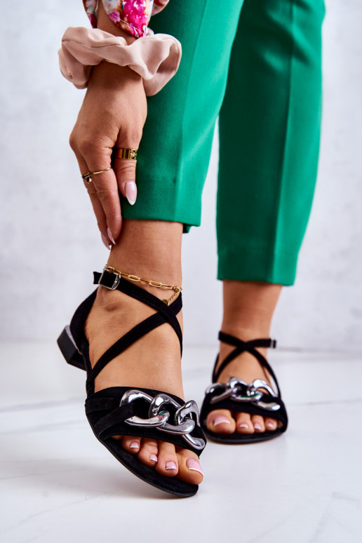  Zomšinės basutės su grandinėlėmis Laura Messi 2365 Juodos spalvos