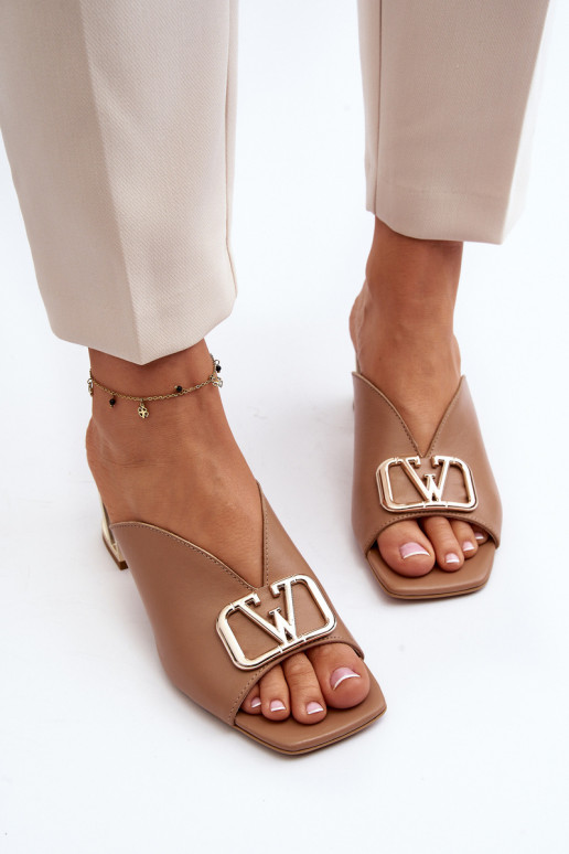 Elegantiško stiliaus Moteriškos šlepetės su kulniukais Laura Messi 2771 smėlio spalvos