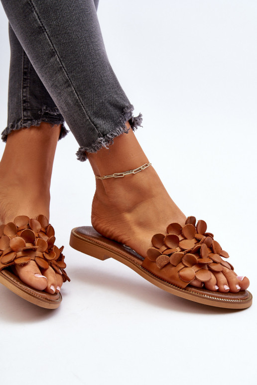 Zazoo 40381  Šlepetės su plačiais kulniukais rudos spalvos