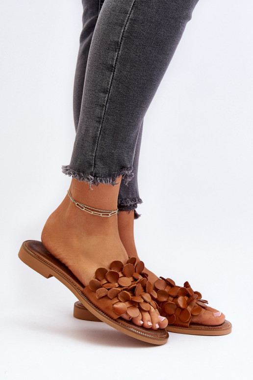 Zazoo 40381  Šlepetės su plačiais kulniukais rudos spalvos