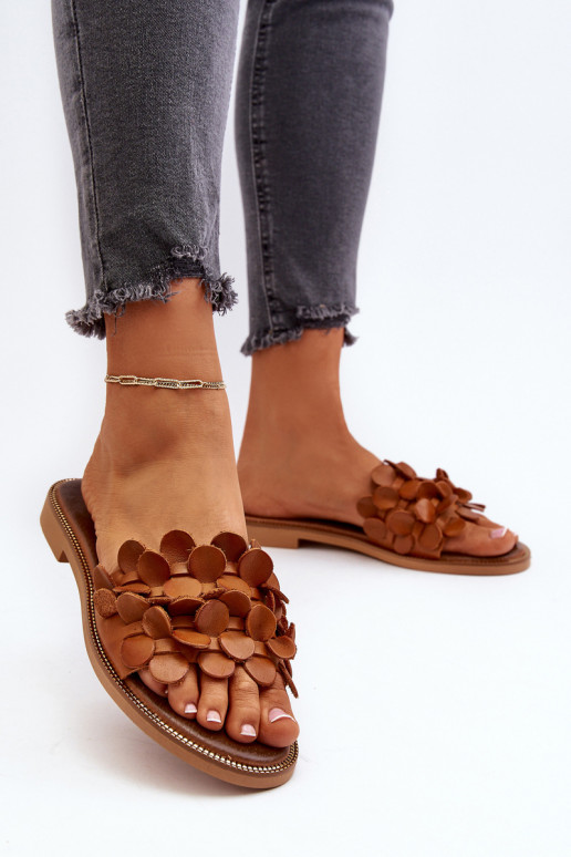 Zazoo 40381  Šlepetės su plačiais kulniukais rudos spalvos