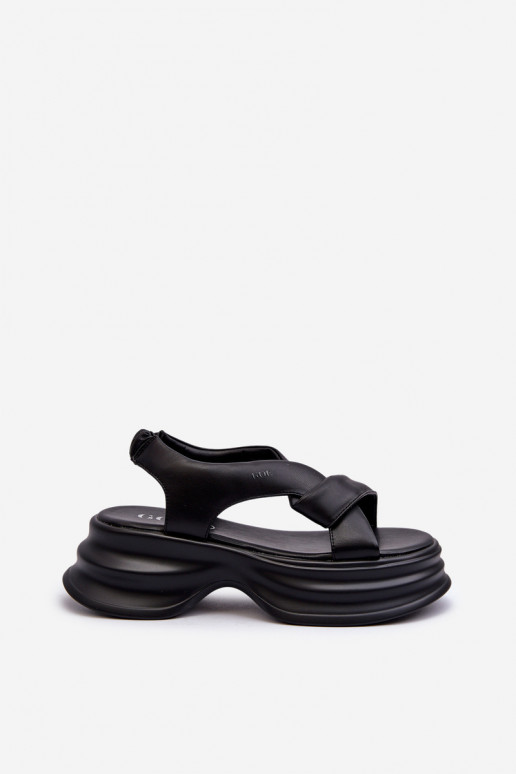 Moteriškos basutės  su madingais masyviais padais Juodos spalvos GOE NN2N4106