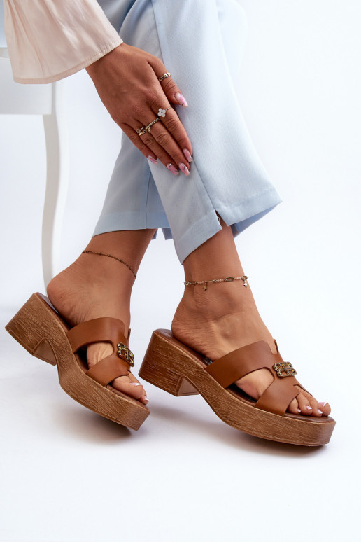 Zazoo 40412   Elegantiško stiliaus Moteriškos šlepetės su aukso spalvos detalėmis rudos spalvos